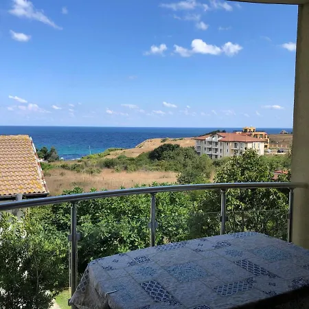 Apartment Sea View Sinemoretz